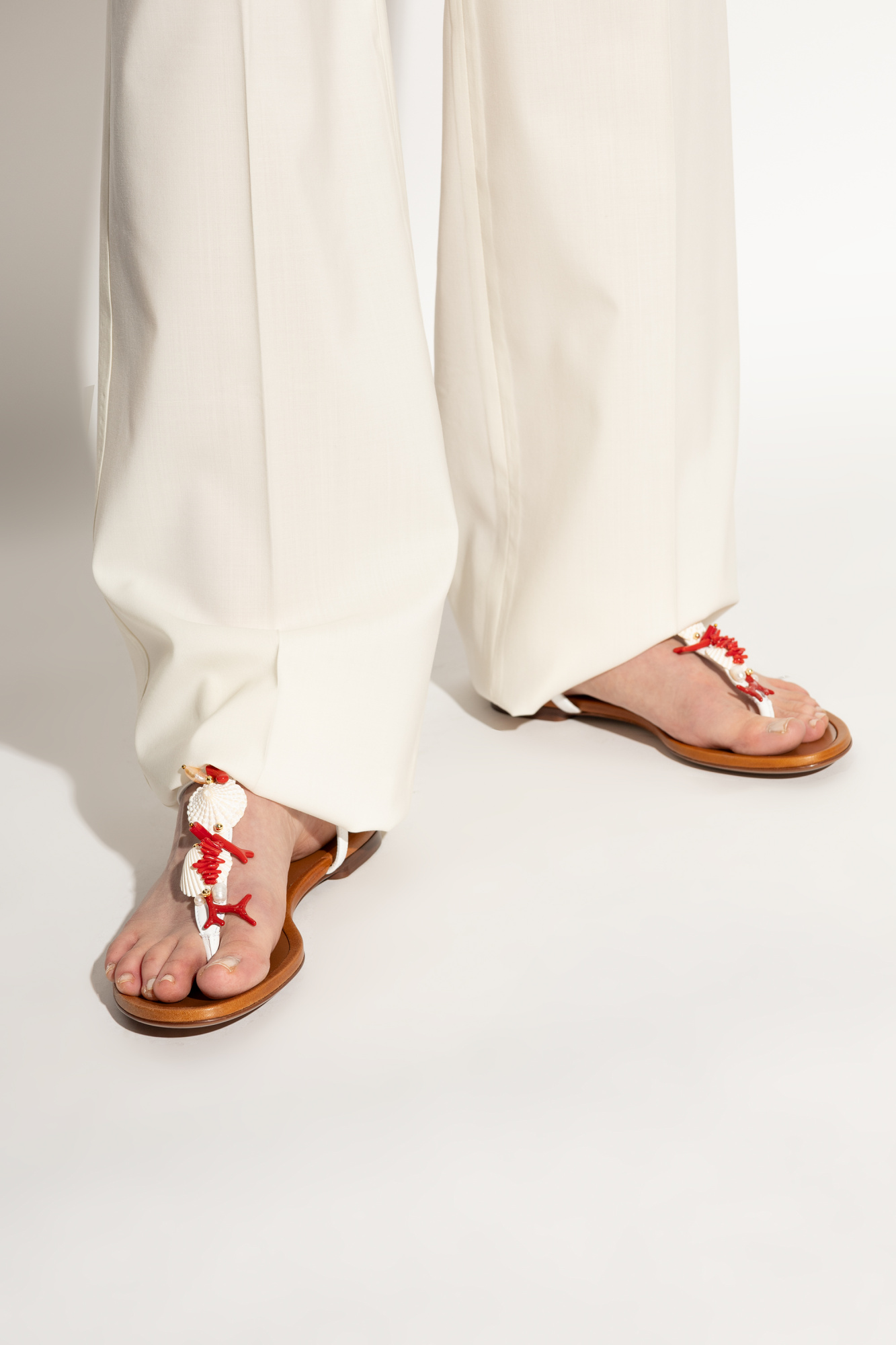 Dolce & Gabbana WHITE SANDALS WITH APPLIQUES サンダル 軽量 Dolce & Gabbana DG Logo Leather Sandals | White | FARFETCH
